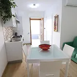 Luisa A Apartment