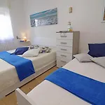 Luisa A Apartment